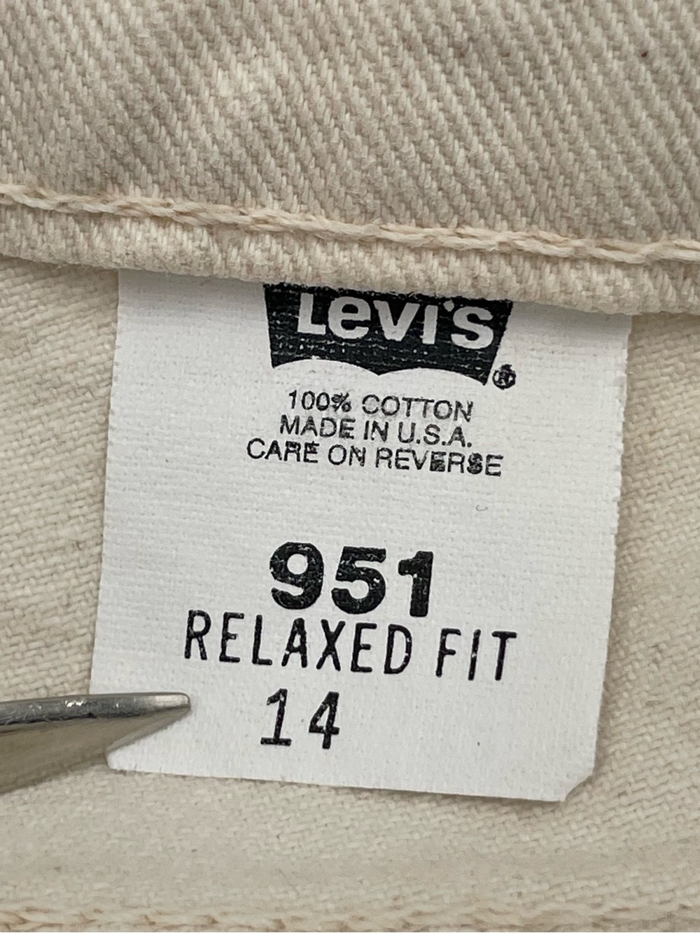 VTG Levi's 951 Jean Shorts Jorts Women’s 14 Beige Denim Orange Tab 90s USA Made - Picture 4 of 11